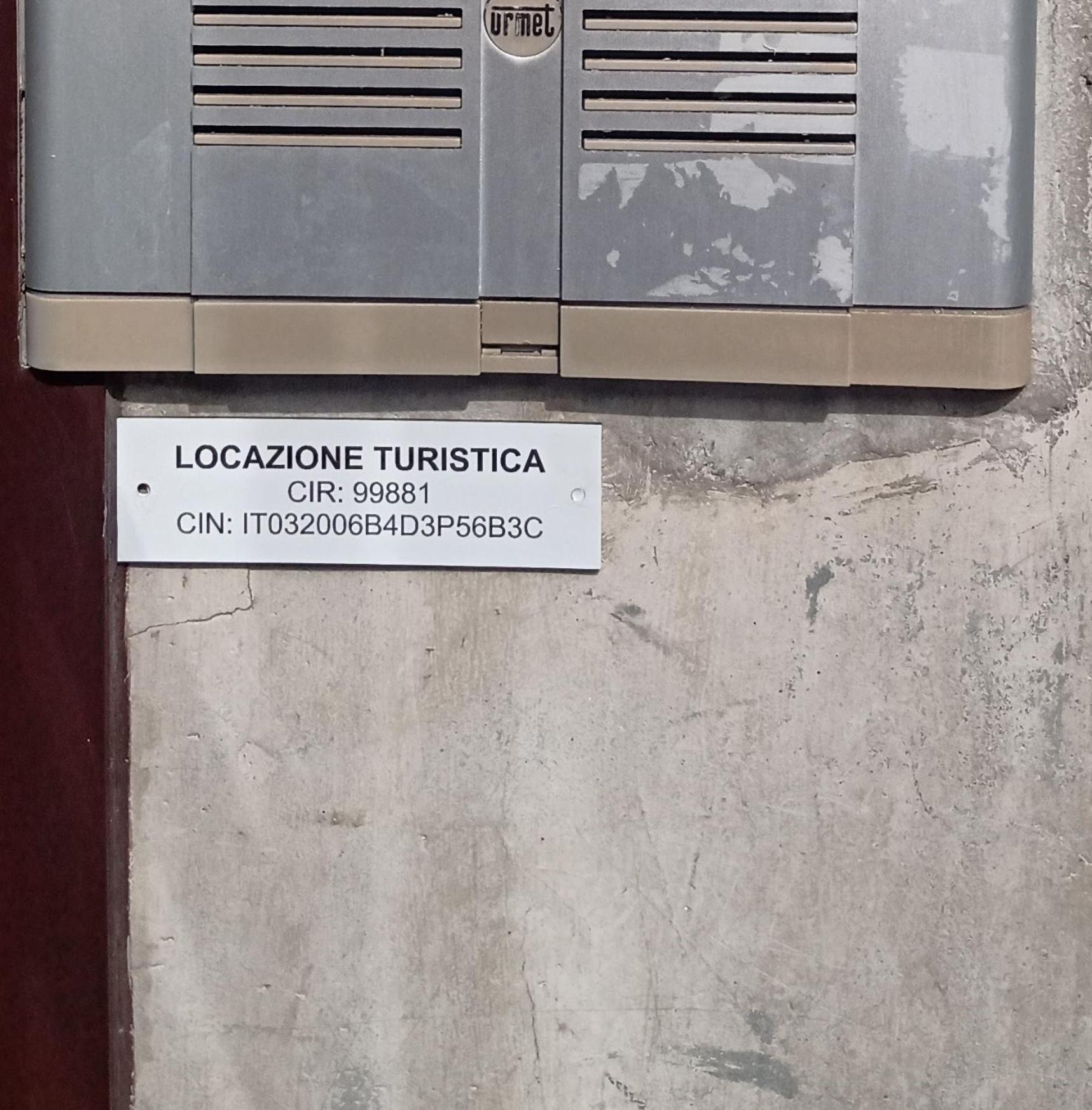 Casa Renova, Intero Appartamento, 2 Camere, Max 4 Ospiti, Trieste Zona Storica Exterior photo
